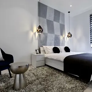 Venari Apartments, Apartment